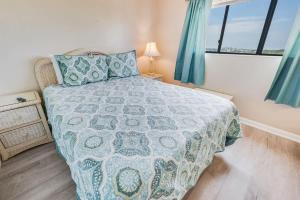 New -Direct Oceanfront 3BR2B, Private WaterPoint!
