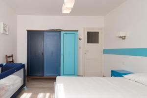 LECOMTE - The Shoreline Beachwalks 78