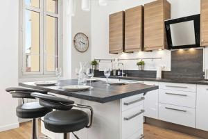 Le Rosy - Apartment in Central Cannes Balcony