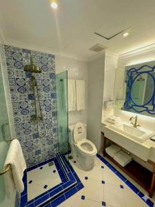 Seven Seas Code The Azur Condo Water park