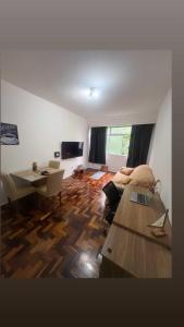 Simples há 6 min a pé do circuito do carnaval da Barra