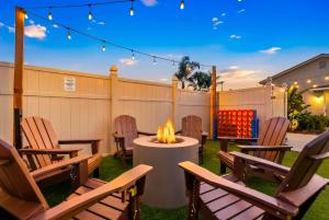 Stylish Retreat Near Mission Bay with Games & Firepit
