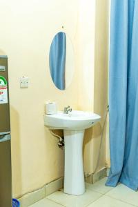 Cozy Studio Bamburi Wifi Parking great location