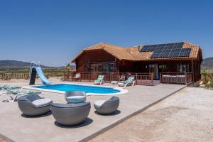 Rustic Villa Retreat