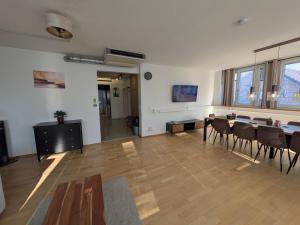 Munich Large Apartment 155 qm with 4 Bedrooms top located 1 to 12 guests