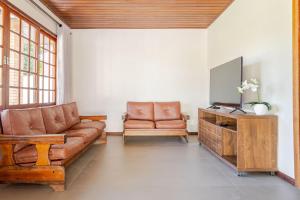 Authentic and cozy Meiembipe beach house