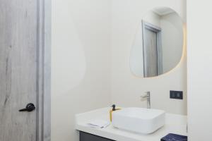 Santa Rita Apartment # 11 near restaurants