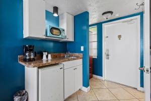 Oceanfront Inn Room #19