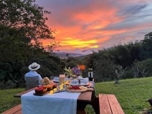 Finca Bella Village Lujo Rural con Jacuzzi y Vistas al Lago Calima