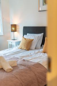 Chic 1BR with Balcony in Gothenburg - Prime Location