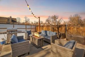 Prospect Point Steps to Memorial Park w Hot Tub