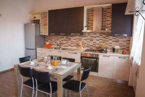 MOLO 24 LUXURY APARTMENT - with FREE Parking just 5 minutes walk from historic center