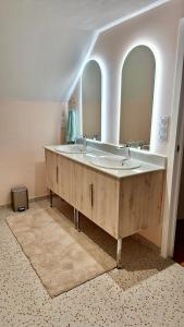 Charmante maison de campagne de 5 chambres au bord du canal du Centre