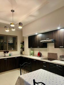 Moderne et spacieux appartement avec une belle vue - Espace Rihab centre ville