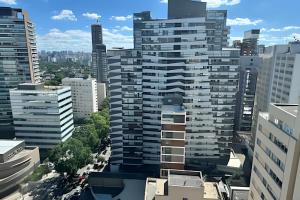 Ap Metrô Oscar Freire Arvo Rebouças Sp 175