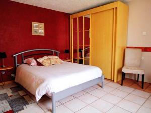 Gîte Confortable pour 4 Pers. avec Piscine et Terrasse - FR-1-744-53