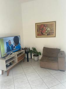 100m Osmar circuito av 7 next to two malls