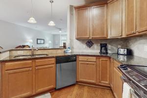 Seahorse Cove at HarborWalk, Unit 1006 | Condo in Southport