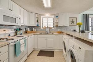 Great for Families! Murrells Inlet Beachfront Gem