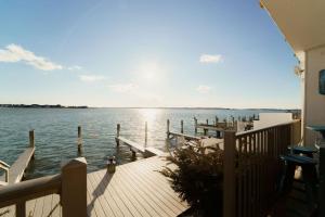 Bayfront Bliss Your Waterfront Getaway
