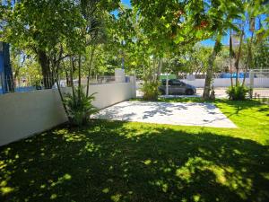 Casa espaçosa com 3 Suítes à 200m da Praia do Canto Grande