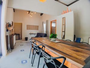 Casa espaçosa com 3 Suítes à 200m da Praia do Canto Grande