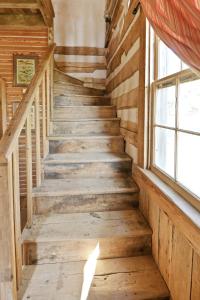 AB Butlers Dog Trot - Marshall Creek Suite