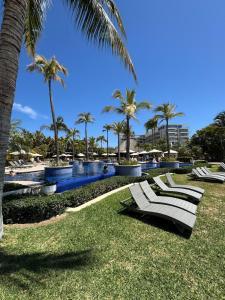 Stylish Condo with Beach Access