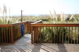 Oceanfront Ground Floor • Walk to Shops • Steps to Sand • Grand Strand I 1
