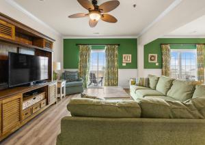 True Oceanfront 8BR • No Road to Cross • Sleeps 24 • Pool Elevator Tropical Dunes II