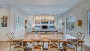 4 36th Avenue by AvantStay