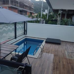 Excelente apartamento com 3 quartos disponíveis Palmas SC próximo a praia - 2 quartos e sala com ar condicionado