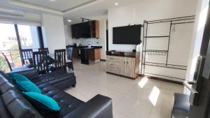 2-bedroom apartment & Free parking