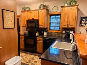 2BR Village At Indian Point 501 near SDC-Free Tickets Daily up to $500