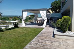 Family-friendly apartments with swimming pool Vantacici, Krk - 25094