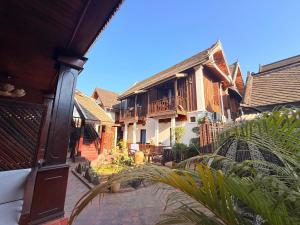 Chaluenxay Boutique Hotel & Travel