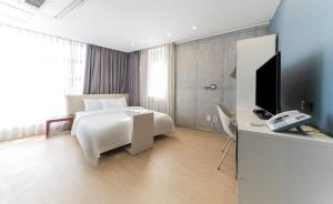 Connected Hotel Guro