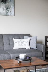 1BR Near UAB with Free Parking, Fast Wi-Fi, Workspace