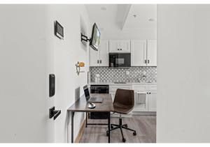 GSS Bloom 1 - Boutique Suite