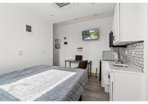 GSS Bloom 1 - Boutique Suite