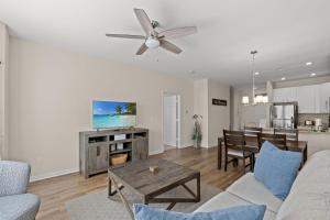 Cozy 2BR Turnberry Villa Pool and Tennis