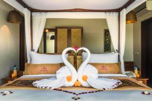 Quintana 1 BR Deluxe Villa With River View