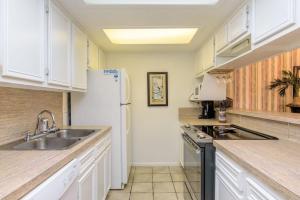 Tiki 148 - Spacious 2BR Beach Condo with Pools condo
