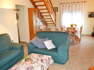 Amplio chalet para 11 personas, piscina privada, se admiten mascotas, cerca del mar - ES-373-15