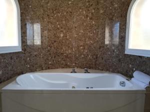 Villa moderna cerca de la playa con amplia terraza - ES-373-7