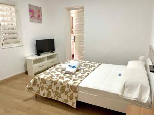 Chalet en Dénia 8 personas, piscina privada, wifi, se admiten mascotas - ES-373-19