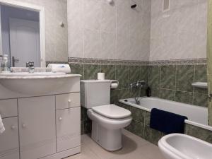 Apartamento frente al mar en Denia con mascotas permitidas, estacionamiento y aire acondicionado - ES-373-21