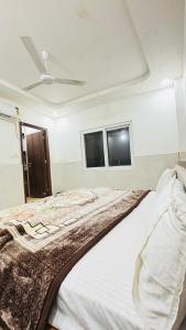 Hotel MDP Ayodhya Near Rammandir Ayodhya