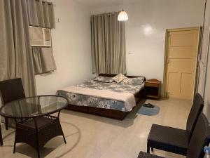 The Blessings, 2 Ron the ground floor with pool and wifi