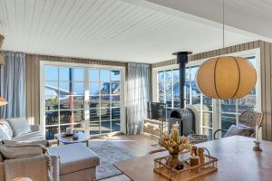 Newly Renovated House Close To Beach